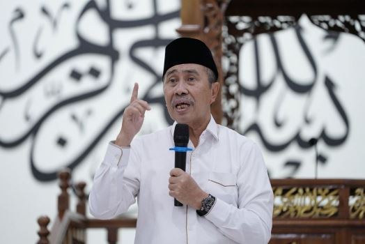 Safari Ramadan di Masjid Ar-Rahman Jalan Rawamangun, Gubri Ajak Masyarakat Perkuat Ilmu Agama